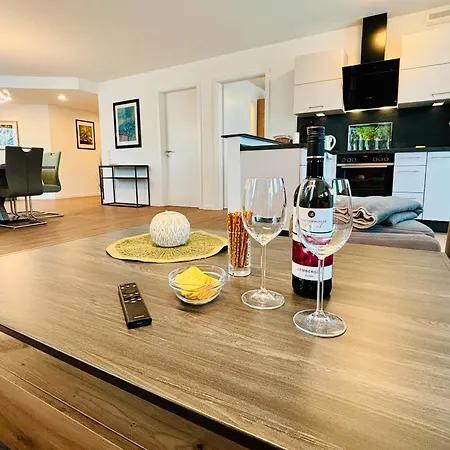 Duhner Allee 10, Suennsied