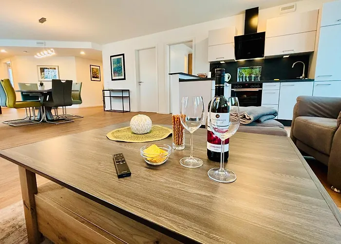 Duhner Allee 10, Sünnsied